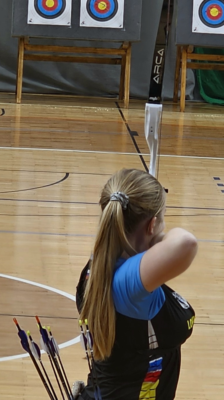 Jaz ko streljam v dvorani (dvoranska tekmovanja)